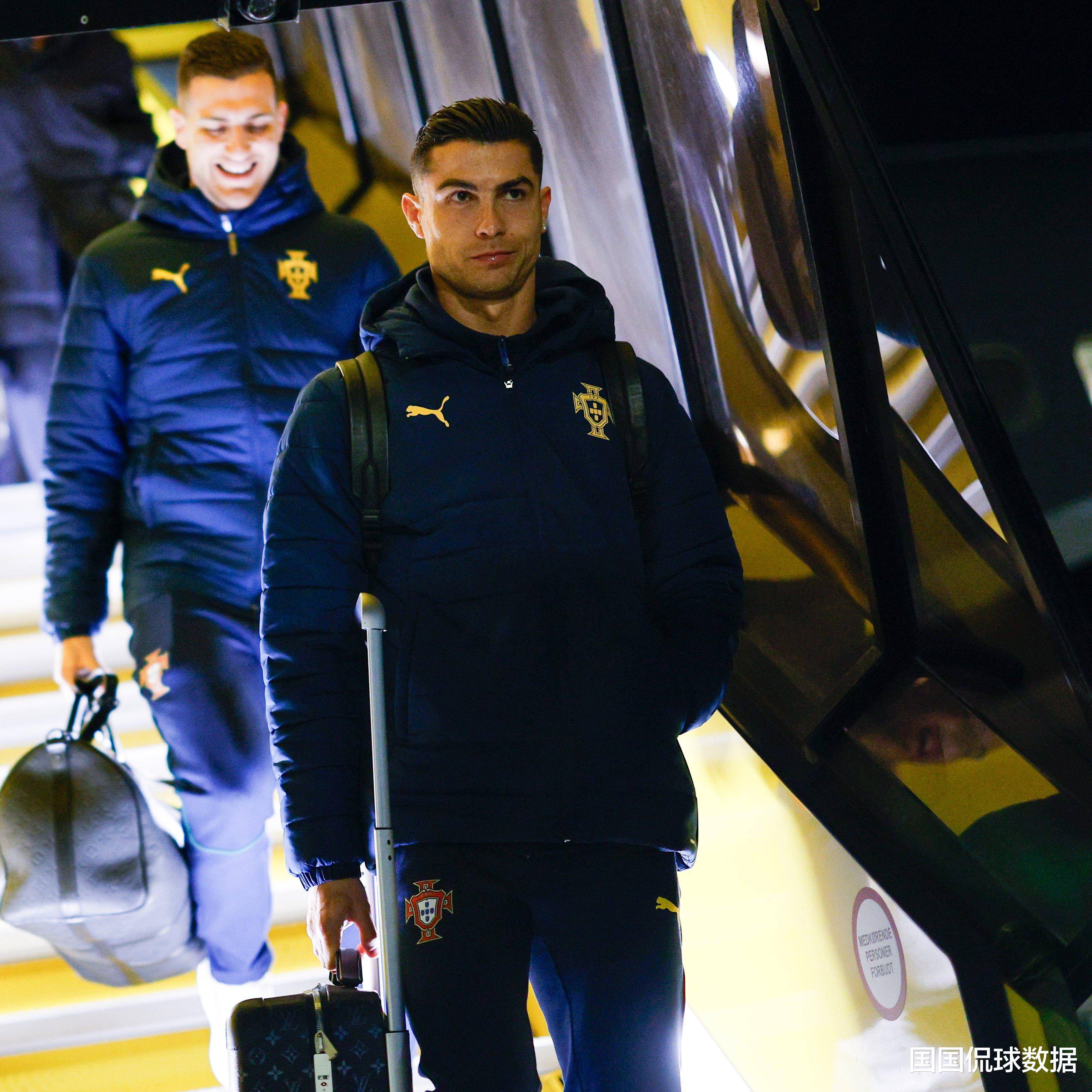 关于加时末段欧超杯焦点战；斯图加特官宣签约；悬念犹存；年轻球员得到机会的信息